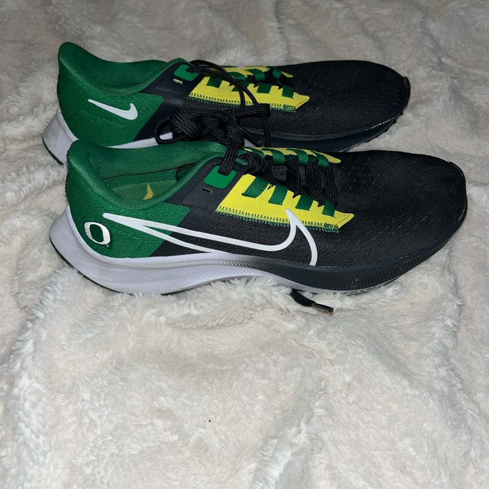 oregon nike pegasus shoes 2021